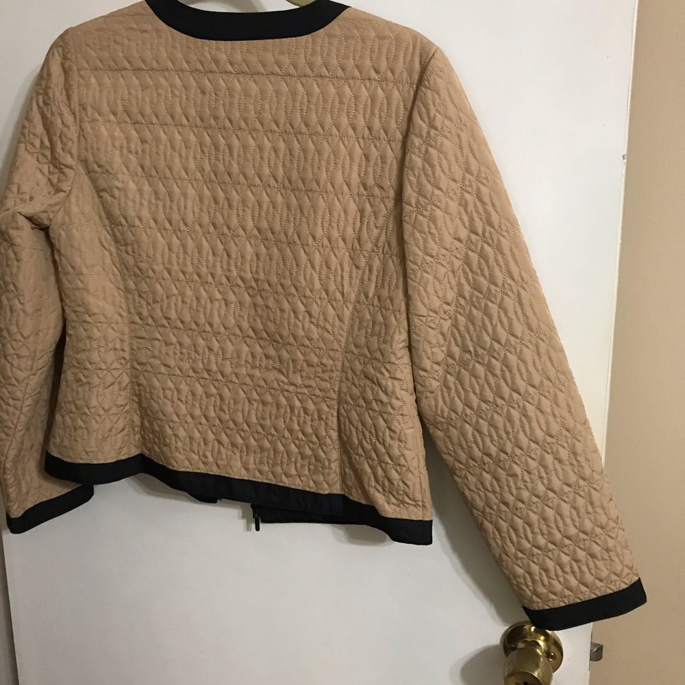Jacket - Picture 4 of 4